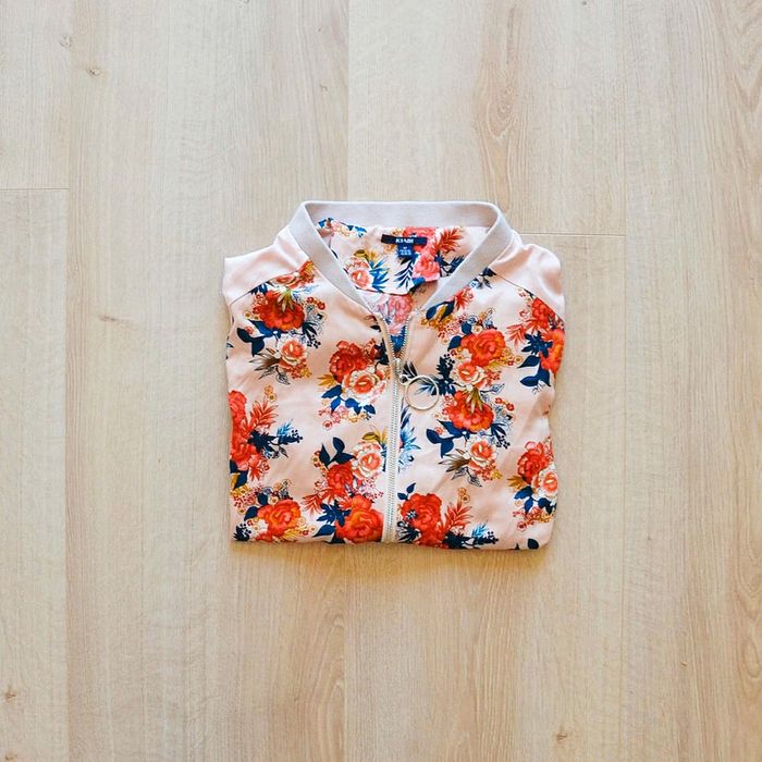 Kiabi Veste Sukajan Vintage Collection Rose Fleurs Inspiration Asiatique Femme (Taille M)