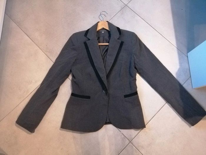 Veste noire et grise foncée - photo numéro 6