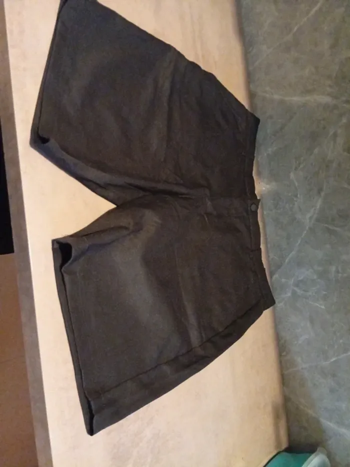 Short homme classique kirkland taille 36 - photo numéro 2