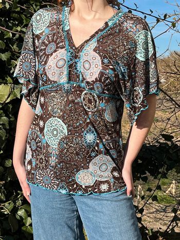 Haut avec manches fluides - motifs mandala