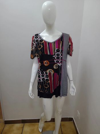 Jolie T shirt Taille 48