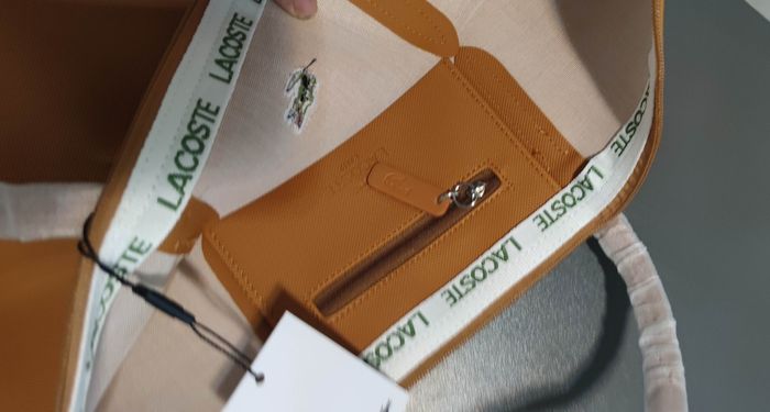 Sa. A bandoulière Lacoste taille L moutarde - photo numéro 3