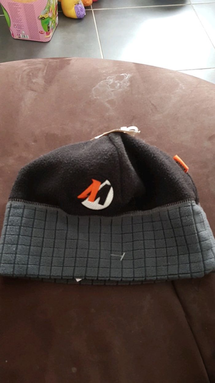 Bonnet garçon en polaire neuf - photo numéro 2