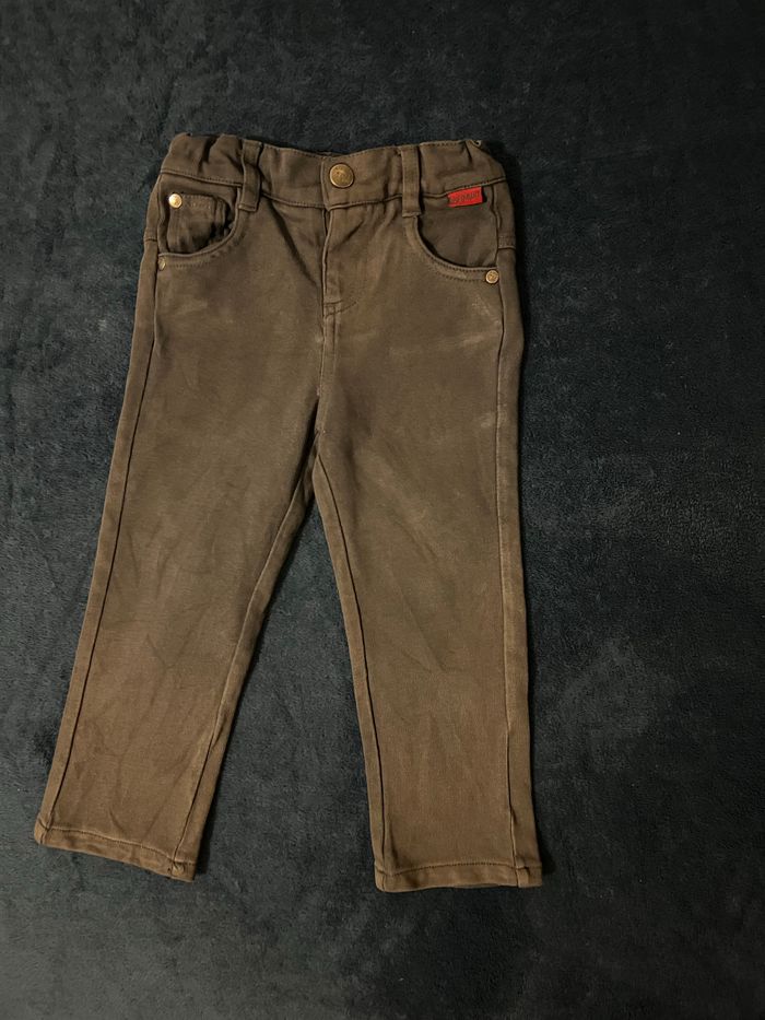 Pantalon tape à l’œil