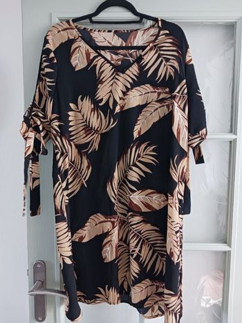Robe noire à feuillage beige et marron shein 44