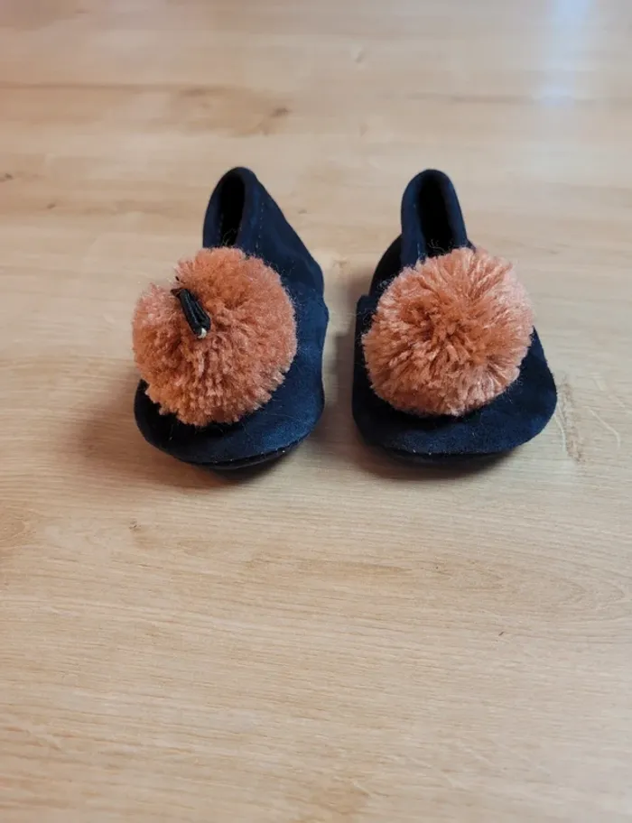 Chaussons en cuir à pompon fille 19 - photo numéro 3