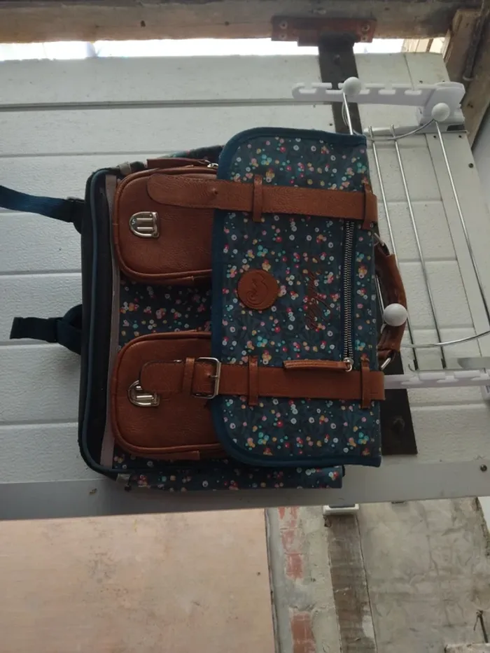 Cartable fleuri