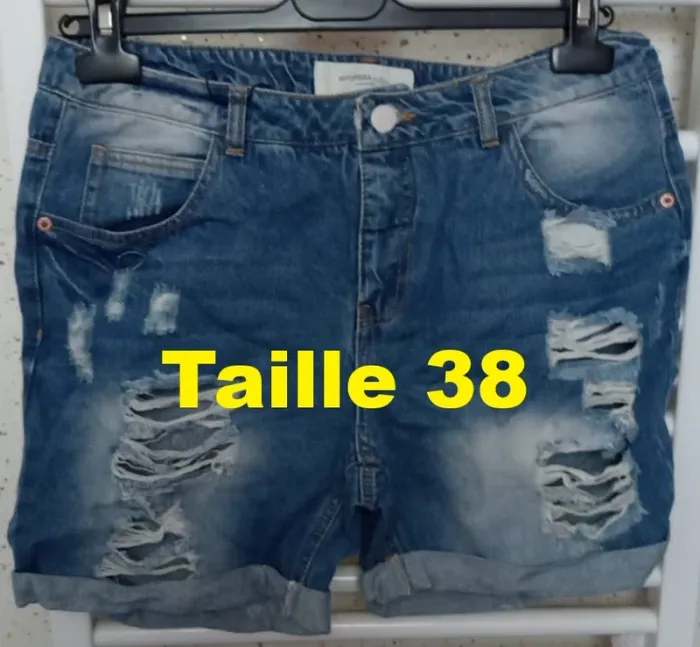 Short en jeans déchiré Vero Moda Taille 38