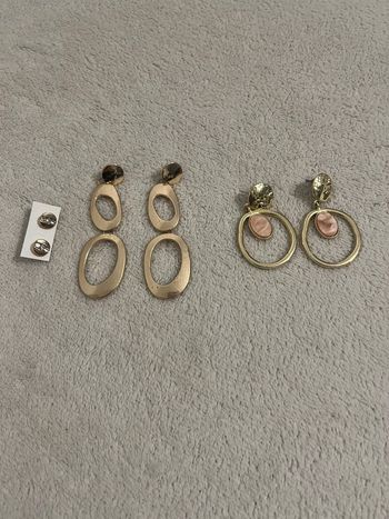 Lot de boucles d’oreilles dorées