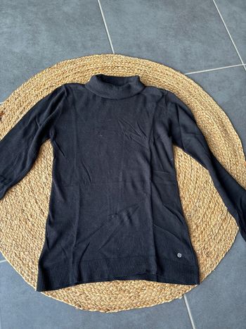 Pull col roulés