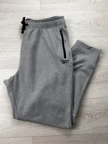 Jogging Reebok gris logo noir – Taille L