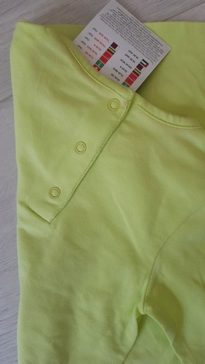 Lot de 2 teeshirts manches longues fille 6mois neufs - photo numéro 3