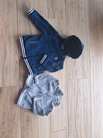 Lot 2 gilet 12 mois