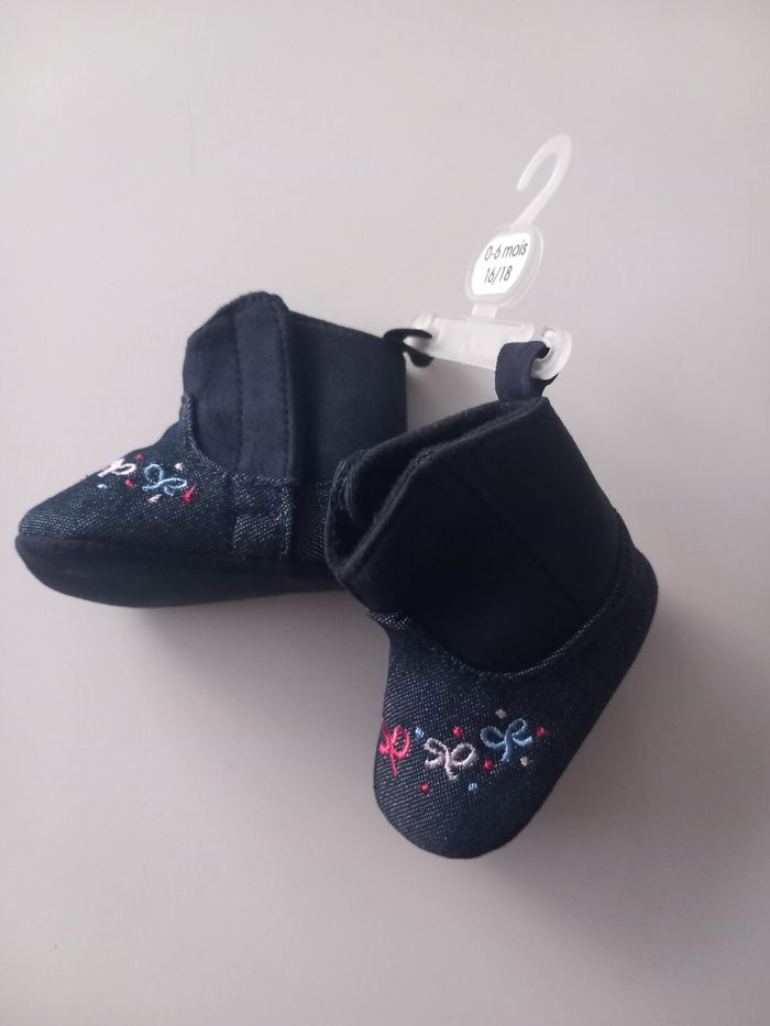 Bottines brodées bébé style santiag - photo numéro 2
