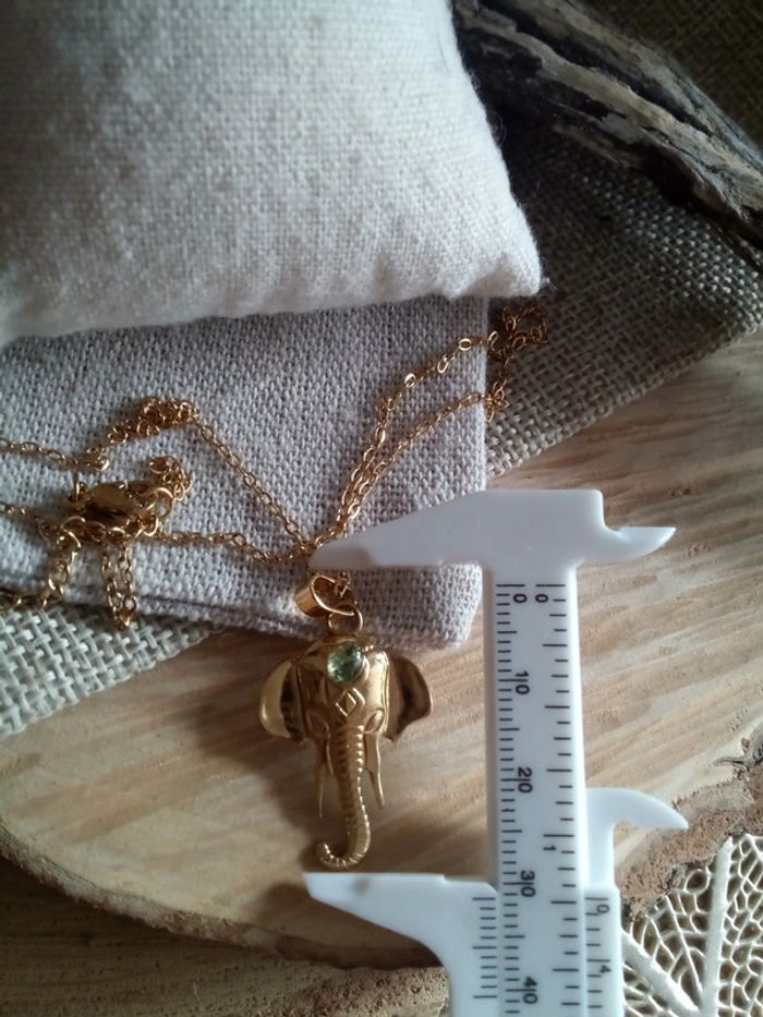 Collier pendentif tête d'éléphant d'Inde avec pierre de tourmaline - photo numéro 2