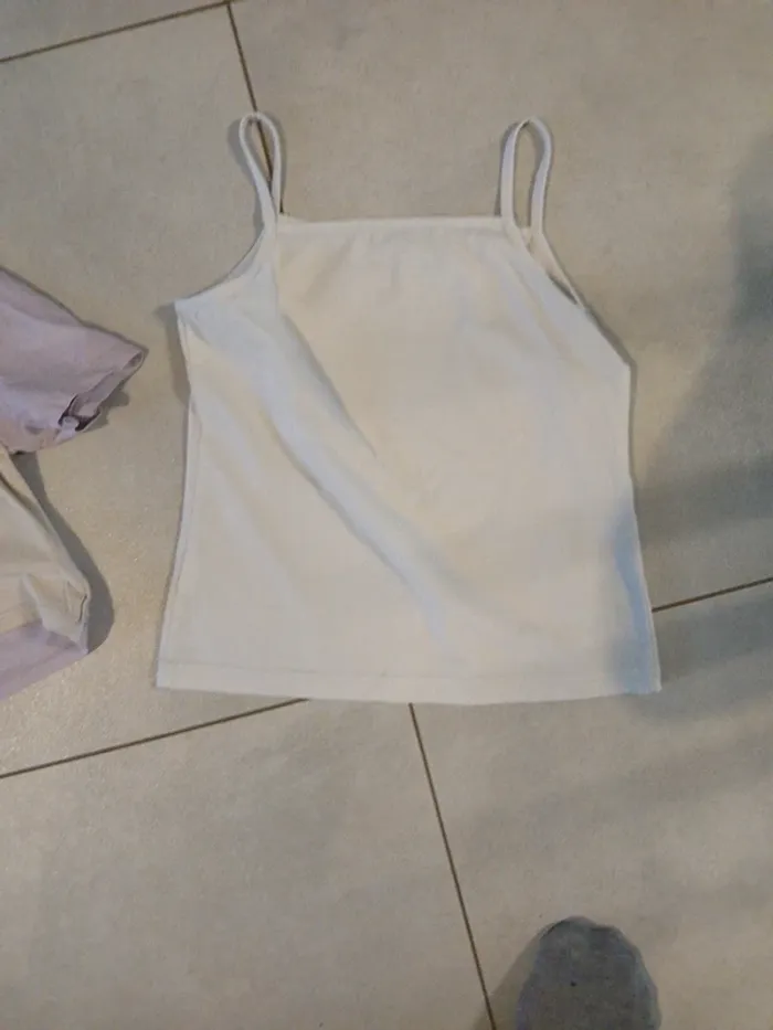 Lot debardeur et crop top 10 ans - photo numéro 5