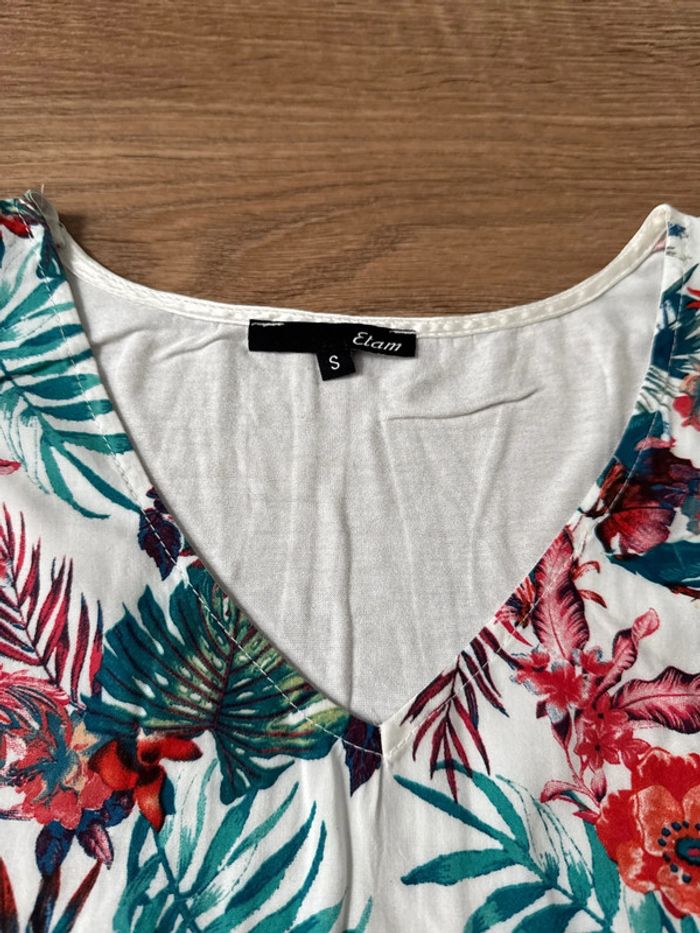 T shirt fleuris - photo numéro 3