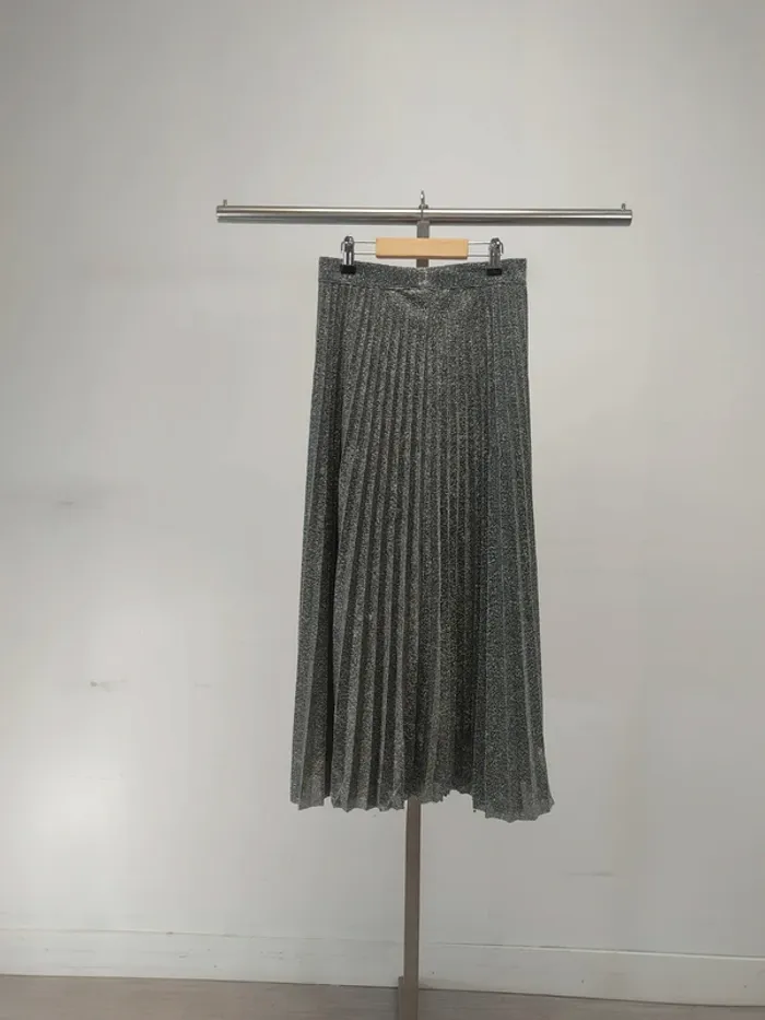 Jupe plissée argenté paillettes - taille 34 désigné en France A1536 - photo numéro 2