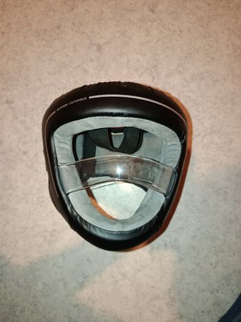 Casque sport de combat 