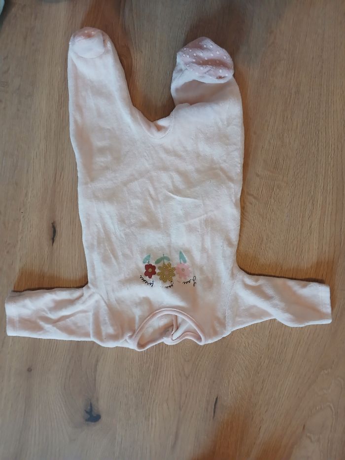 Pyjamas et veste naissance - photo numéro 3