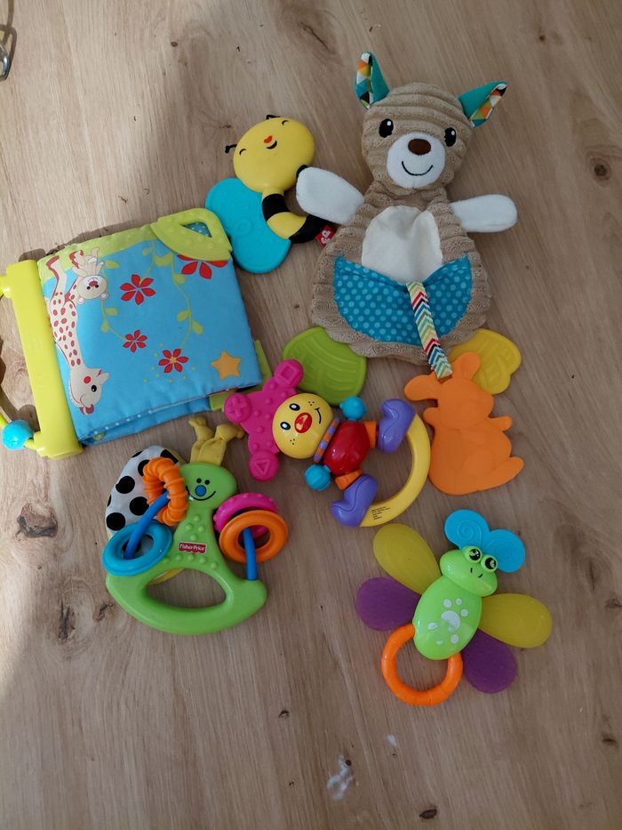 Lot de jouets 1er age