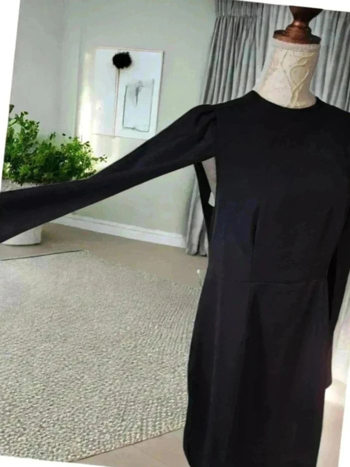 Robe dos nu noir 🌹42🌹 - photo numéro 2