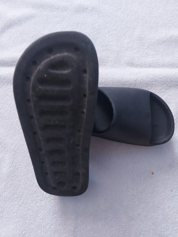 Claquettes taille 36 - photo numéro 2