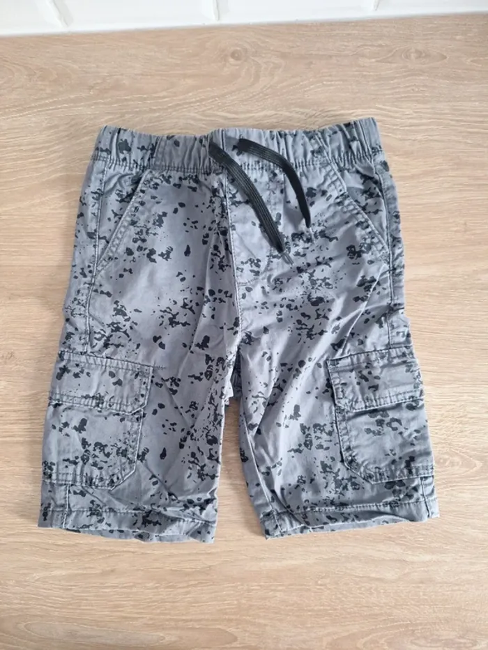 Short gris et noir 5ans