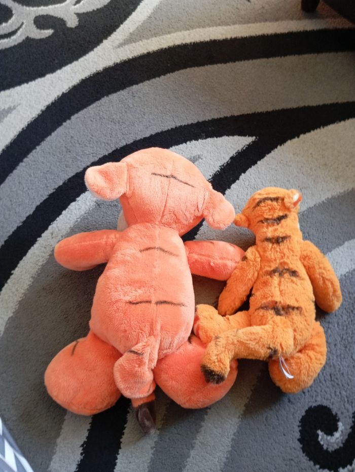 Lot peluche Tigrou. - photo numéro 2