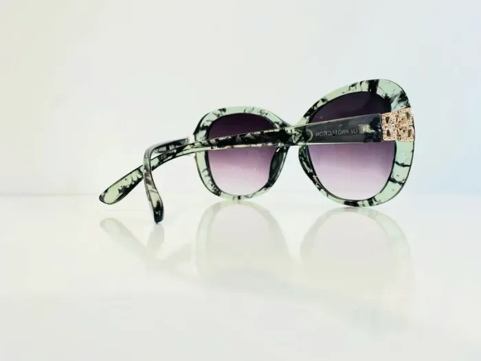 Lunette de soleil femme verte marbré verres dégradés uvprotection catégorie 3 - photo numéro 3