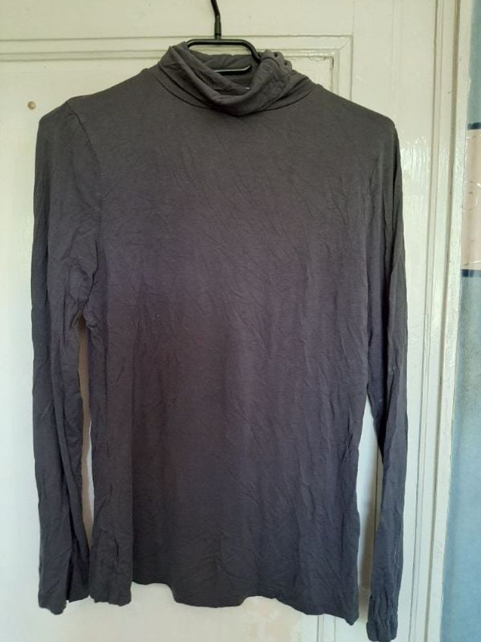 Sous pull léger gris anthracite, marque Camaieu, taille M