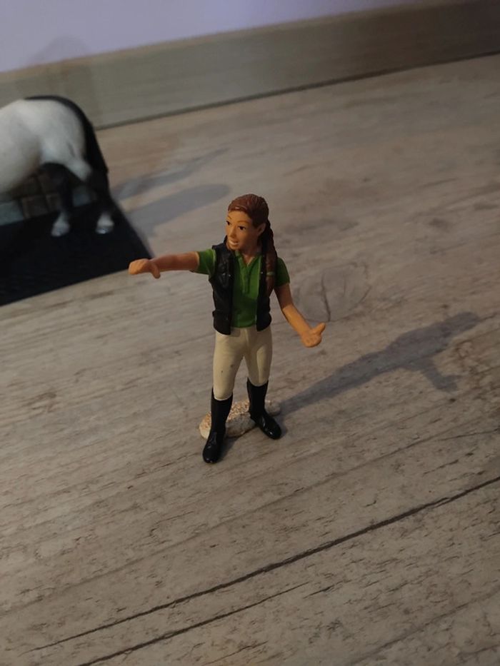 Cheval Schleich avec box de lavage - photo numéro 5