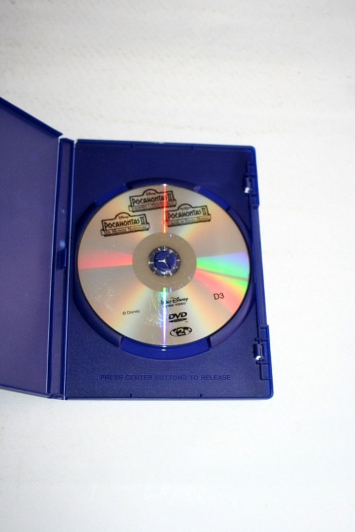 DVD Pocahontas 2 "Un monde nouveau" Walt Disney - photo numéro 4