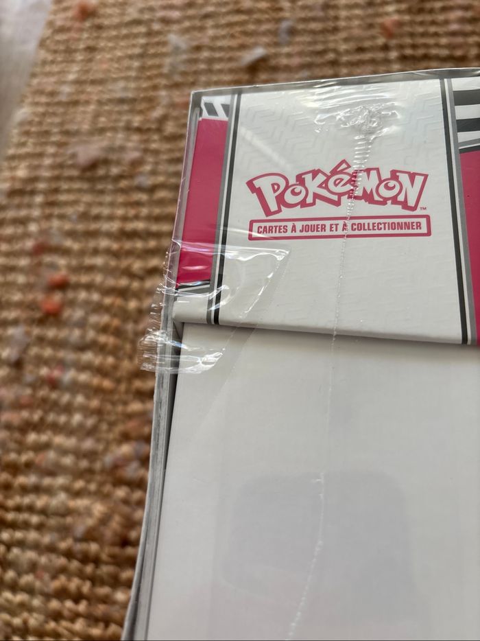 ETB Pokémon - EV10.5 - Flamme Blanche (défaut) - photo numéro 4