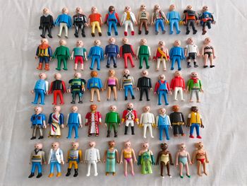 Lot 52 figurines playmobil sans cheveux 
