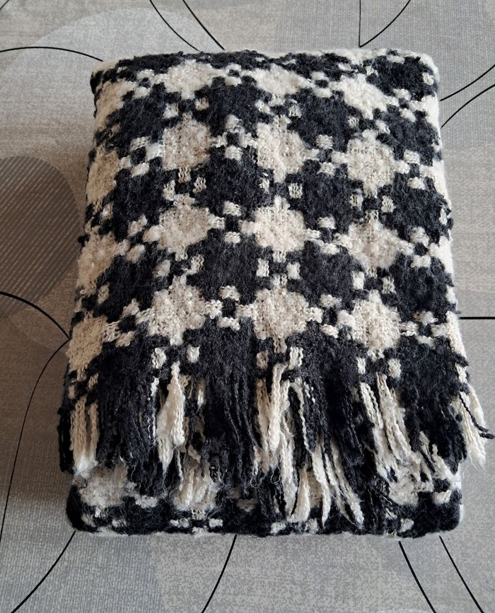 Écharpe  / châle maxi NEUVE pour femme ou homme - photo numéro 3