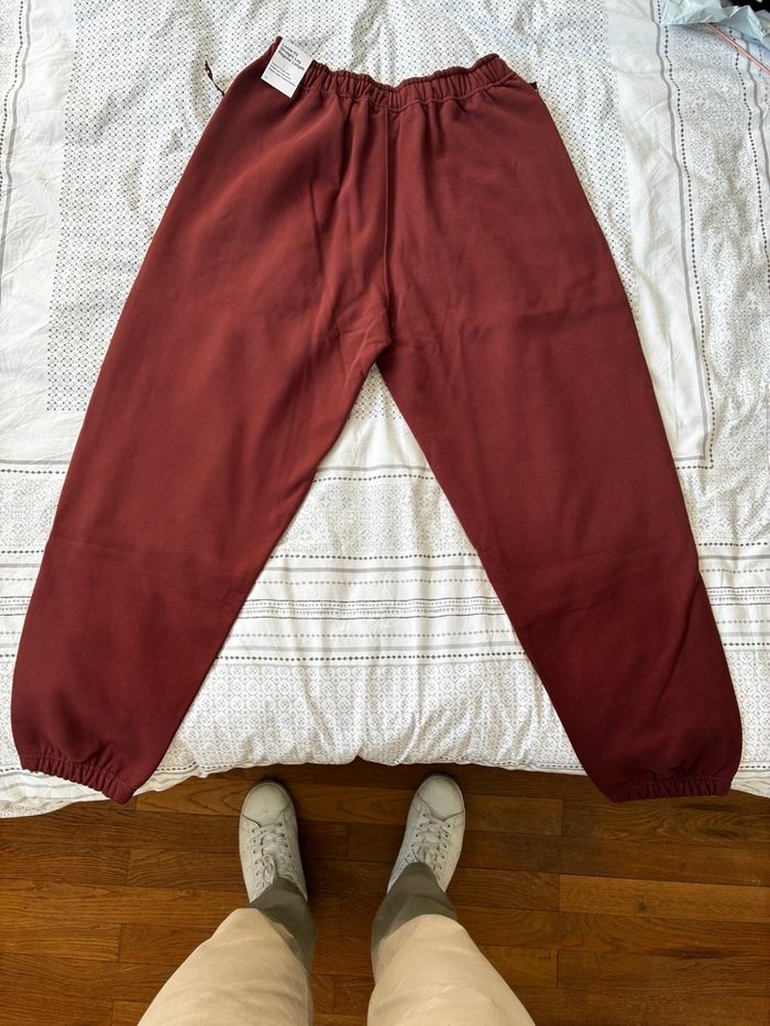 Ensemble Nike Solo Swooch Rouge - Taille M - Neuf - photo numéro 4