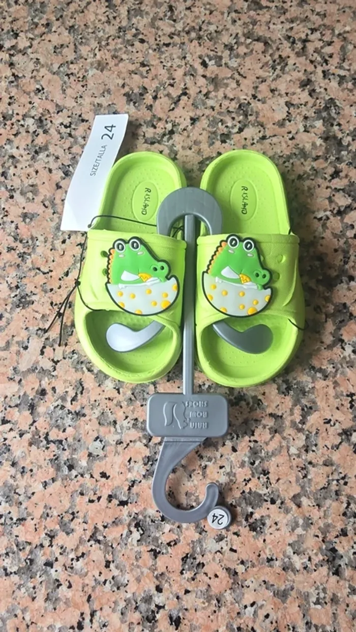 Claquette crocodile neuf taille 24 - photo numéro 2