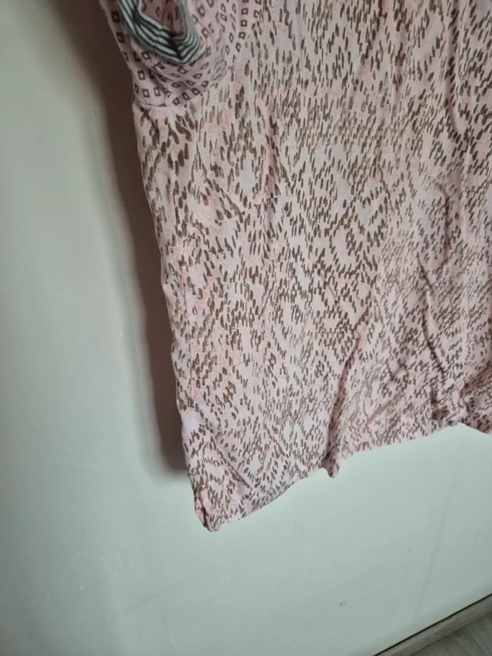 T-shirt Sandwich taille 44 - photo numéro 4