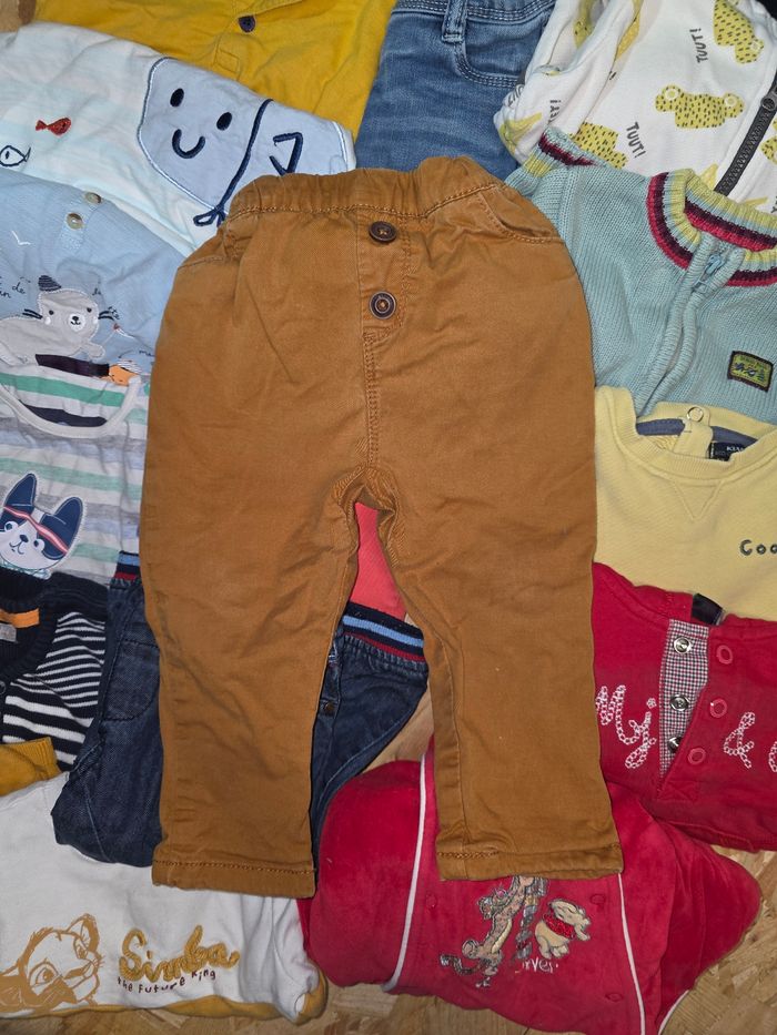 Lot de 18 vêtements garçon 18 mois - photo numéro 3