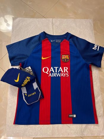 Maillot de foot Nike, équipe FC Barcelone avec chaussettes taille 7/8 ans authentique
