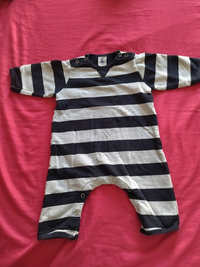 Combinaison Petit bateau taille 6 mois