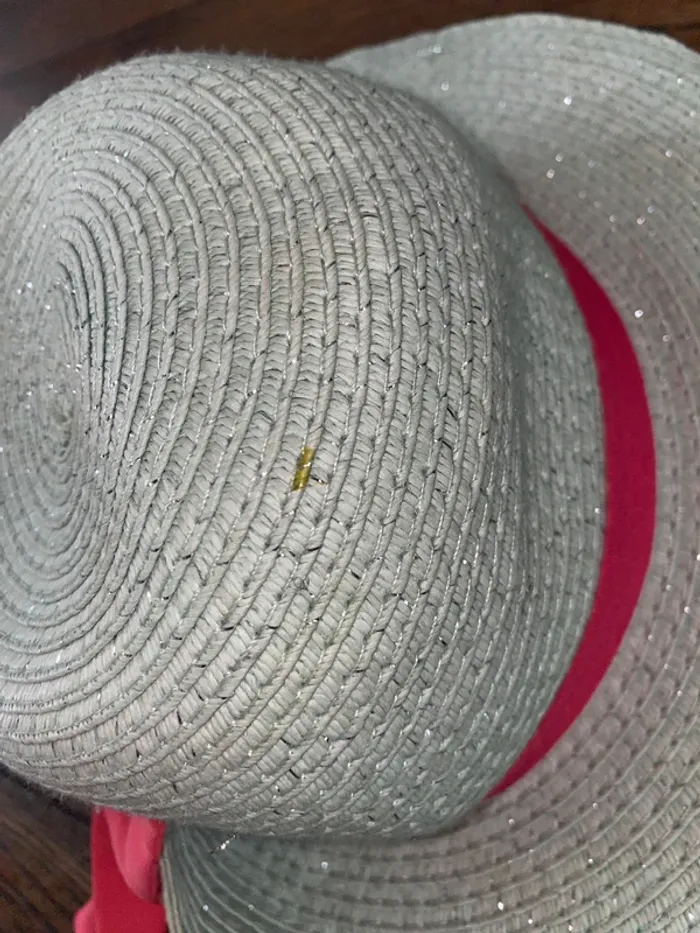 chapeau vert Petit Bateau 50 cm petite trace - photo numéro 2