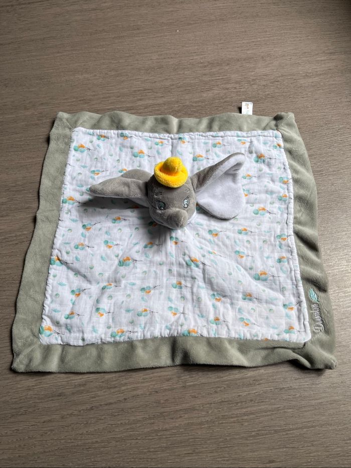 Grand doudou plat Dumbo gris neuf sans étiquette