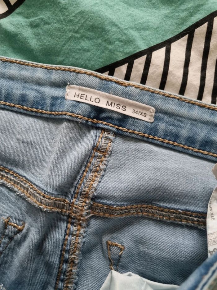 Jeans moulant - photo numéro 2