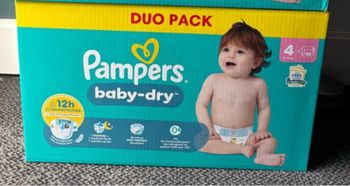 Couches Pampers baby dry taille 4