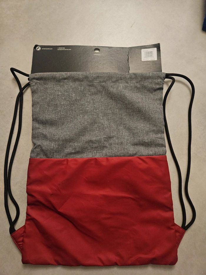 Sac de sport Jordan - couleur Gym Red - cordon pratique - photo numéro 2