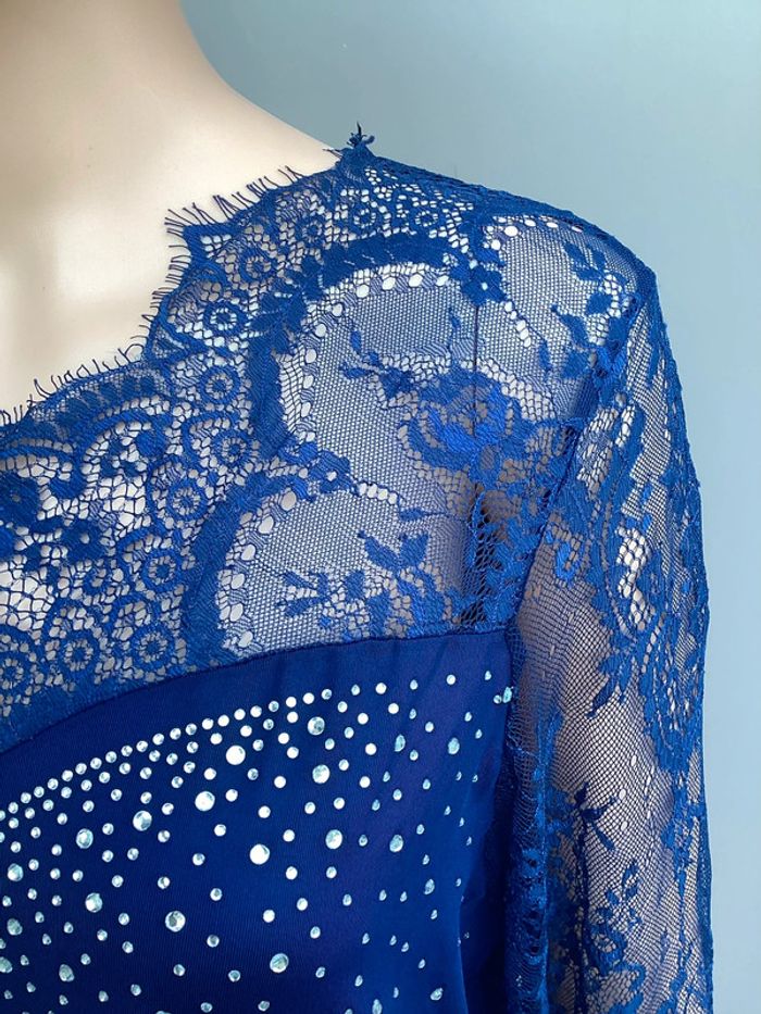 Haut bleu marine Shein dentelle et strass – Taille 2XL mais taille petit (S/M) - photo numéro 3