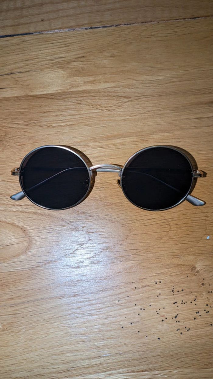 Lunettes de soleil doré shein - photo numéro 4