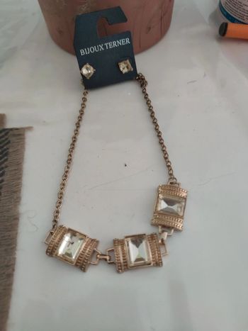 Parure collier boucles d'oreilles